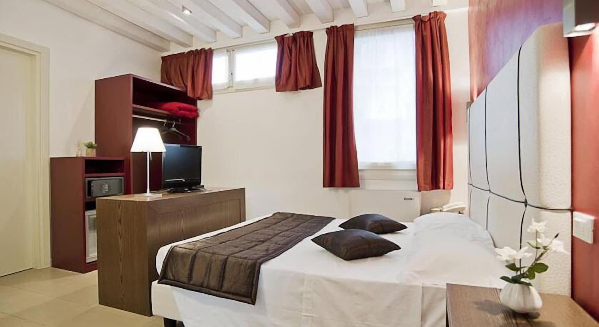 Al Canal Regio - Guest House Venesia Bagian luar foto